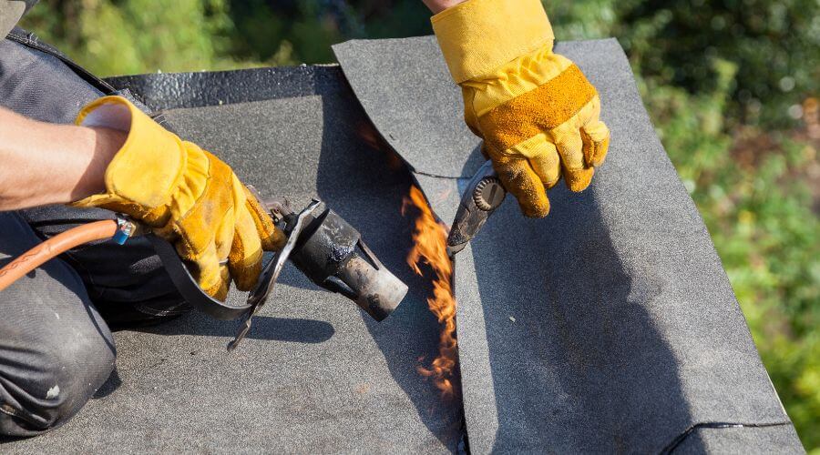 Professional gutter cleaning in Melville, MT